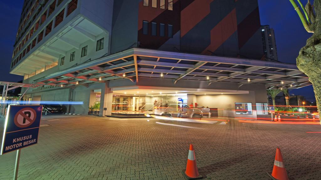 B Fashion Hotel Jakarta Luaran gambar