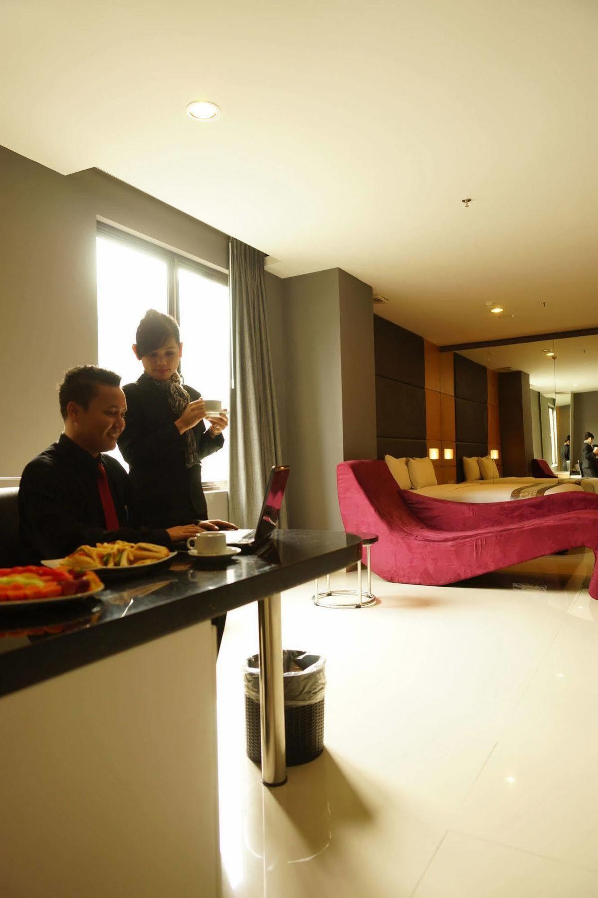 B Fashion Hotel Jakarta Luaran gambar