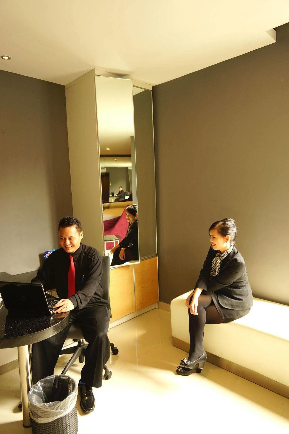 B Fashion Hotel Jakarta Luaran gambar